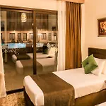 Kocareis Seafront & Restaurant Hotel