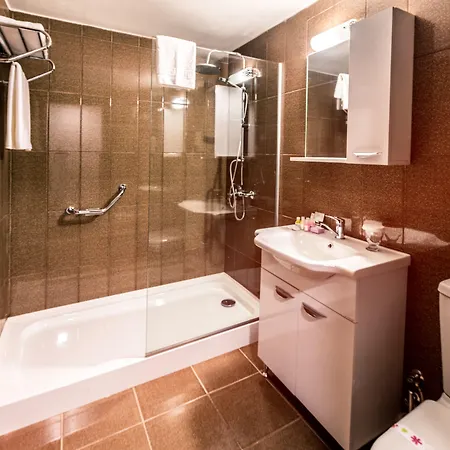 Kocareis Seafront & Restaurant