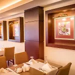 Kocareis Seafront & Restaurant Hotel 3*