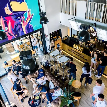 Ingate Hotel & Cafe Shopping Street Location ! Отель