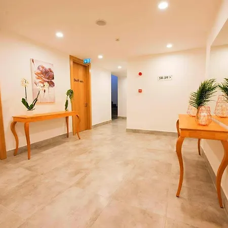 Ingate Hotel & Cafe Shopping Street Location ! 3*