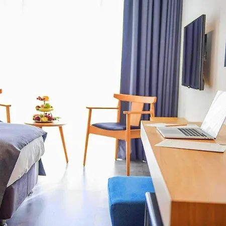 Отель Ingate Hotel & Cafe Shopping Street Location ! Фамагуста