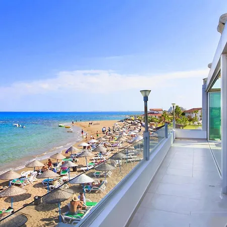 Hotel Kocareis Seafront & Restaurant Famagusta (Northern Cyprus)