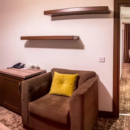 فندق Kocareis Seafront & Restaurant 3*