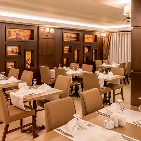 Kocareis Seafront & Restaurant فندق 3*