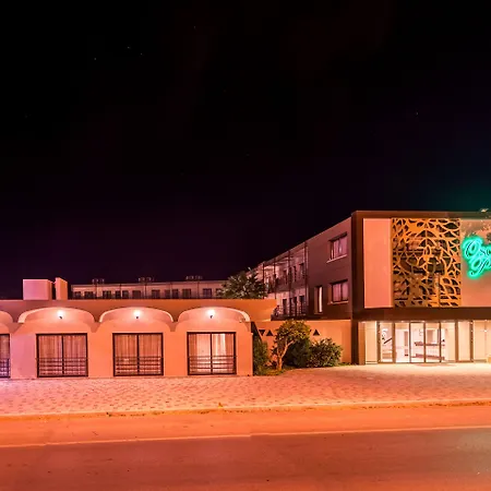 Kocareis Seafront & Restaurant فاماغوستا