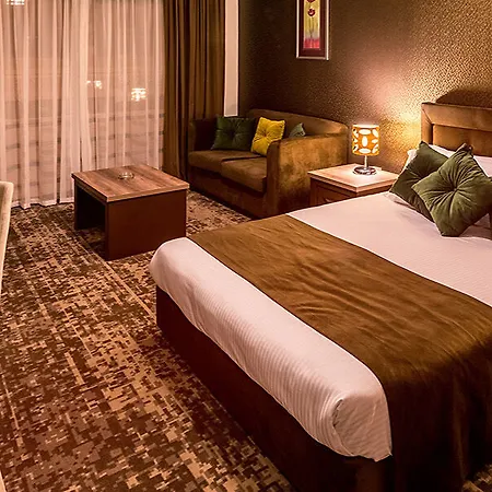 فندق Kocareis Seafront & Restaurant فاماغوستا