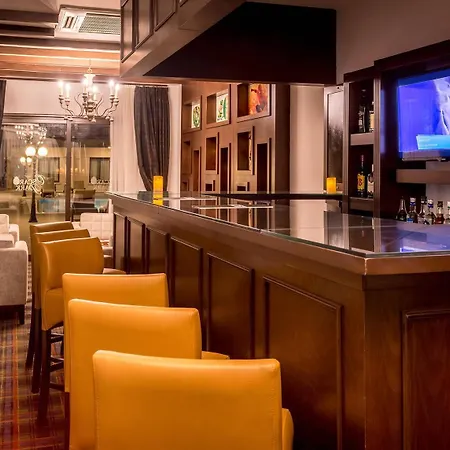 Hotel Oscar Park Next To Antic Salamis 3*