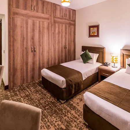 Ingate Hotel & Cafe Shopping Street Location ! 3*