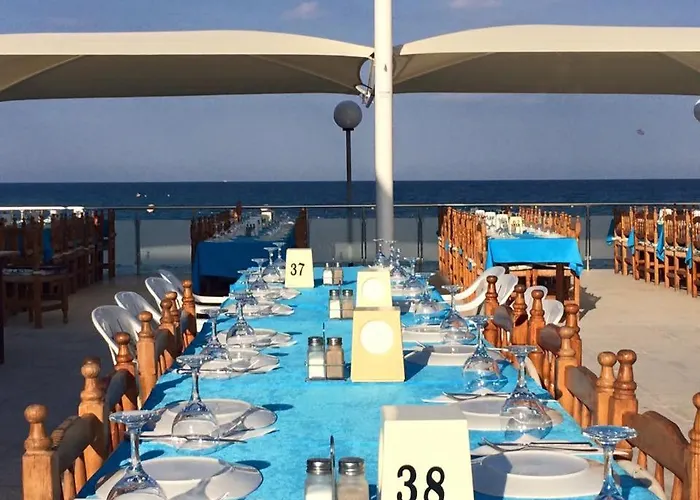 Hotel Kocareis Seafront & Restaurant 3*