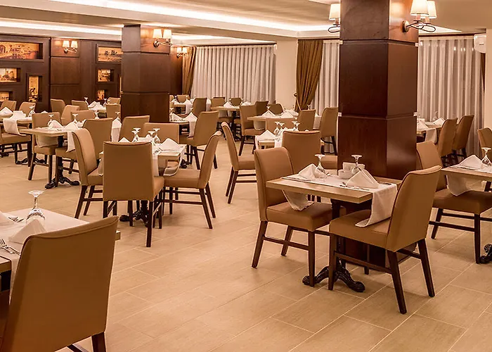 Kocareis Seafront & Restaurant Hotel 3*