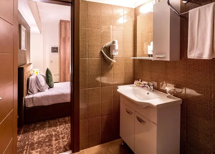 Hotel Kocareis Seafront & Restaurant